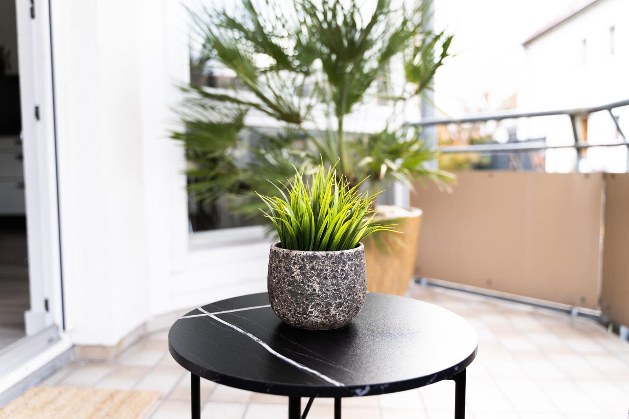 Lubu Stay Central, Cozy, With Workspace And Parking Ludwigsburg Buitenkant foto